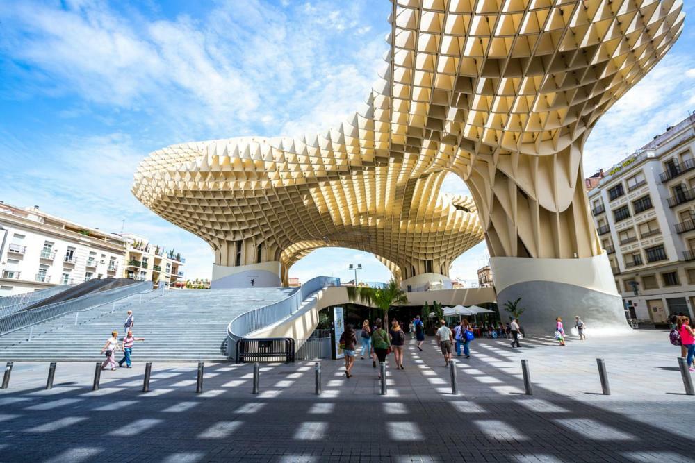 Go To Sevilla Cathedral Exterior photo